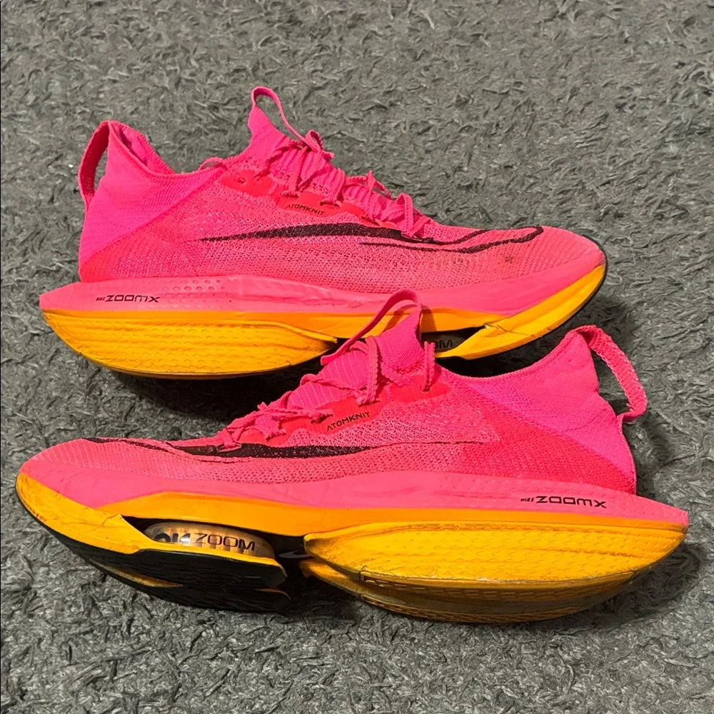 Nike Men's Athletic Shoes Pink and Yellow